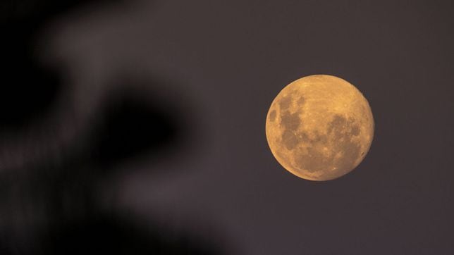 Qué es el perigeo lunar, qué tiene que ver la superluna de fresa y cuál es su origen y significado