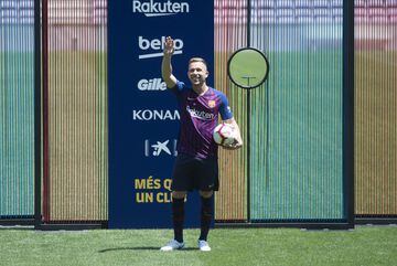 Arthur unveiled as new Fútbol Club Barcelona player.