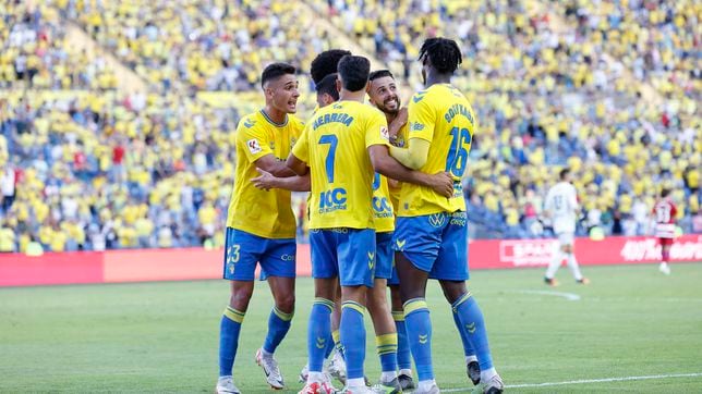 Las Palmas y Villarreal buscan su sábado de resurrección