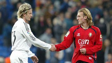 Delporte con David Beckham despu&eacute;s de un partido entre Real Madrid y Osasuna. 