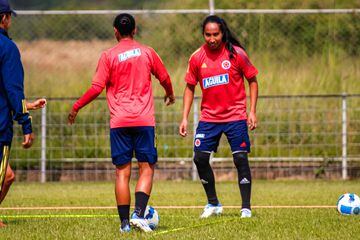 La Selección Colombia Femenina sigue preparando el partido ante Ecuador por Copa América. Las dirigidas por Nelson Abadía volvieron a los trabajos de campo.
