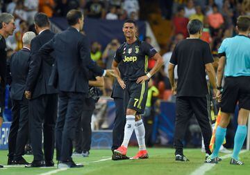 After an apparent hair-pull on Valencia's Jeison Murillo, Cristiano received his first red card as a Juventus player in the Bianconeri's opening Champions League win at Mestalla on Wednesday.