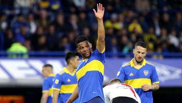 BUENOS AIRES, ARGENTINA - SEPTEMBER 11: Frank Fabra of Boca Juniors gestures during a match between Boca Juniors and River Plate as part of Liga Profesional 2022 at Estadio Alberto J. Armando on September 11, 2022 in Buenos Aires, Argentina. (Photo by Daniel Jayo/Getty Images)