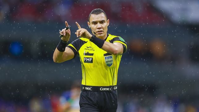 Who is Marco Ortiz, the referee for the Toluca vs Pachuca Liga MX final?