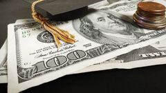 La administración del presidente Joe Biden planea implementar una nuevo plan de condonación de préstamos estudiantiles. Así funciona.