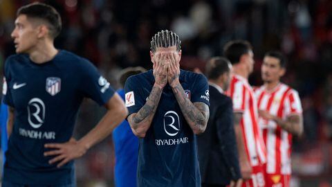 Atletico Madrid's Argentinian midfielder #05 Rodrigo De Paul reacts at the end of the Spanish league football match between UD Almeria and Club Atletico de Madrid at the Municipal Stadium of the Mediterranean Games in Almeria on February 24, 2024. (Photo by JORGE GUERRERO / AFP)