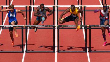 EUGENE, OREGON - SEPTEMBER 17: Grant Holloway of the United States (second from left) and Hansle Parchment (second from right) of Jamaica compete in the Men's 110m Hurdles during the 2023 Prefontaine Classic and Wanda Diamond League Final at Hayward Field on September 17, 2023 in Eugene, Oregon.   Ali Gradischer/Getty Images/AFP (Photo by Ali Gradischer / GETTY IMAGES NORTH AMERICA / Getty Images via AFP)