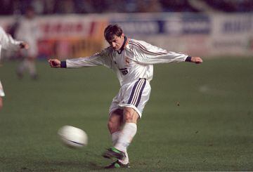 Jugó con el Real Madrid la temporada 1998-99.