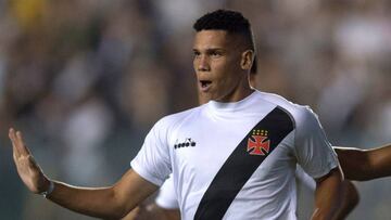 Picture taken on February 7, 2018 shwos Brazil's Vasco da Gama player Paulinho celebrating after scoring a goal against Chile's Universidad Concepcion during their 2018 Libertadores Tournament match at Sao Januario stadium in Rio de Janeiro, Bra