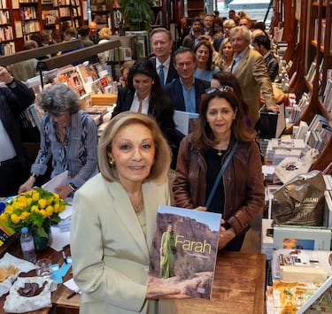 Farah Diba, la última Emperatriz de Persia que comía con leprosos y fascinó al mismísimo Andy Warhol y a Jackie Kennedy