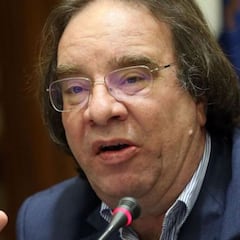 Amós García pide a los políticos que se vacunen con AstraZeneca para "generar confianza"