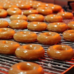 Memorial Day restaurant deals, discounts, and freebies: Krispy Kreme, Hooters, White Castle…