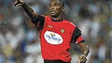 Etoo jugará y tiene el encargo de ser decisivo.