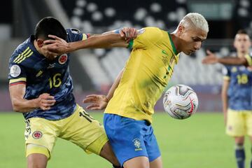 Colombia perdió 2-1 ante Brasil en un encuentro marcado por la polémica. Luis Díaz abrió el marcador, Roberto Firmino empató y Casemiro marcó el gol del triunfo en la última jugada del partido. 