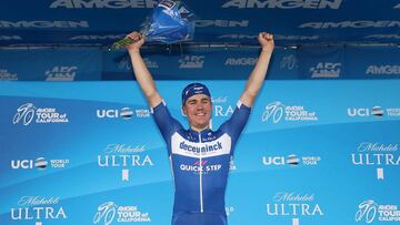 Fabio Jakobsen celebra su victoria en la cuarta etapa del Amgen Tour de California.