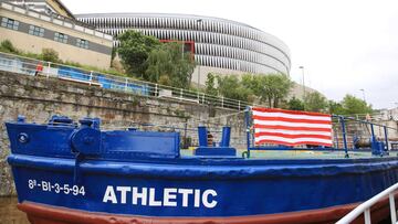 GRA258. BILBAO, 26/05/2015.- Vista de la Gabarra, el barco utilizado por los jugadores del Athletic de Bilbao para festejar sus t&iacute;tulos y surcar la r&iacute;a de Bilbao con la afici&oacute;n, preparada para celebrar la posible victoria del club ant