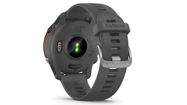 Ahorra más de 470 euros en el Garmin Forerunner 255 que arrasa entre los deportistas