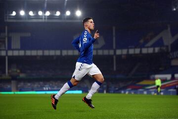 James Rodríguez abrió el marcador en el empate 1-1 entre Everton y Leicester con un remate de media distancia con su pierna derecha.