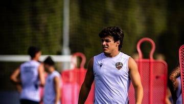 Carlos Álvarez arranca la pretemporada con problemas