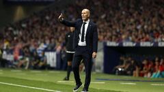 Zidane sale de los Alpes
vistiendo el maillot de líder