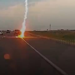 La espeluznante secuencia de un rayo a punto de impactar sobre un coche en Canadá