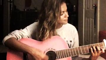 Lara Álvarez pide un 'perdón musical' en Instagram