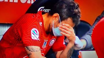 La extraña jugada que sacó a Valdivia del partido con la UC