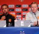 Koeman, a Depay: "Cuando seas Messi, podrás pasearte por el campo"