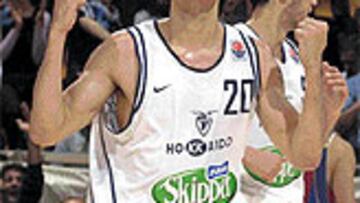 <B>COMBATIVO.</B> La garra de Delfino, característica del jugador argentino.