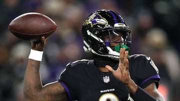 BALTIMORE, MARYLAND - DECEMBER 01: Lamar Jackson #8 of the Baltimore Ravens throws the ball during the second quarter against the Philadelphia Eagles at M&T Bank Stadium on December 01, 2024 in Baltimore, Maryland. Patrick Smith/Getty Images/AFP (Photo by Patrick Smith / GETTY IMAGES NORTH AMERICA / Getty Images via AFP)