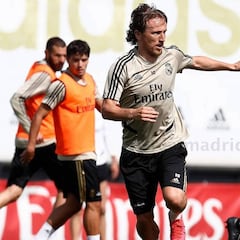 Zidane organiza un 12vs12 en su primer día con el grupo