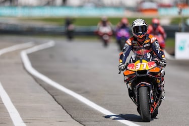 'El Tiburón de Mazarrón​' minutos después de terminar la carrera del Gran Premio de Malasia.