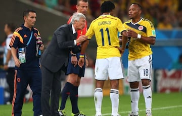 José Néstor Pékerman se fue de la Selección Colombia. El técnico argentino se va después de seis años, la clasificación a dos mundiales, descubrir nuevos talentos y figuras para el fútbol colombiano y el récord de partidos dirigidos con el equipo nacional. Acá unas imágenes para el recuerdo. ¡Gracias Profe!