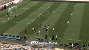 La Selección Colombia hace el reconocimiento del estadio Monumental de Lima.