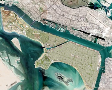Kelly Slater monta la mayor piscina de olas del mundo en Abu Dhabi