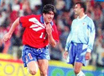 Marcelo Salas fue dos veces héroe ante Uruguay. La primera en 1996, cuando anotó el único gol en la victoria rumbo a Francia 1998.