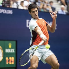 Alcaraz vence y ya está en octavos del US Open