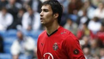 <b>OFERTAS.</b> Fiorentina, Barcelona y Atlético se han interesado por Asenjo.