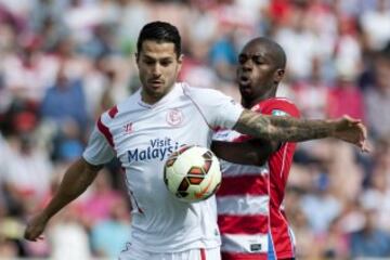 Vitolo ante Allan Nyom.