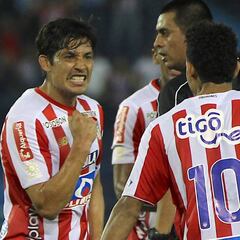 La férrea defensa del capitán de Junior a Mati Fernández