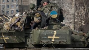 A Ukrainian service member rides a tank, as Russia's attack on Ukraine continues, near the frontline town of Vuhledar, Ukraine February 22, 2023. REUTERS/Alex Babenko
