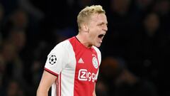 Van de Beek happy at Ajax amid Real Madrid, Man Utd links