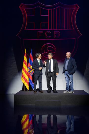 El acto de inauguración ha contado con la presencia del presidente del FC Barcelona, Joan Laporta, la consejera de Cultura de la Generalitat de Catalunya, Natalia Garriga, el socio fundador de GRUP MEDIAPRO Jaume Roures, y Jordi Penas, director del Museo del FC Barcelona.