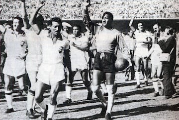 El atacante brasileño anotó el primero de los 5 goles que la 'Canarinha' endosó a México.