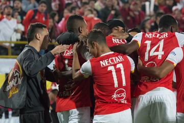 Buen partido del rojo que goleó 4-1 en Bogotá.