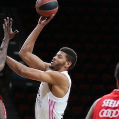 Tavares rompe a anotar