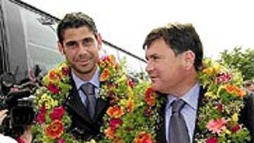 <b>POR FIN EL LEJANO ORIENTE</B>. Después del largo vuelo, la expedición se trasladó escoltada por la Policía a Ulsan, su sede, a unos 70 kilómetros de Busan.