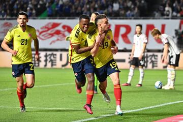 Jhon Jáder Durán y un golazo de chilena de Rafael Santos Borré le dieron la vuelta al marcador tras el primer tanto de Mitoma. Lorenzo mantiene su invicto con la Selección Colombia.