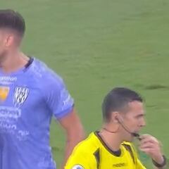 La insólita agresión de Vidal: discutió con un rival y le hizo esto... ¿era para roja?