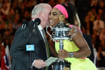 Serena Williams se quedó con el 19° título grande de su carrera, tras vencer a Maria Sharapova.